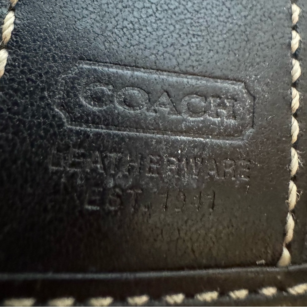Vintage Coach Hamptons Black Leather Wallet w. White Stitching & Key Ring - Picture 14 of 16